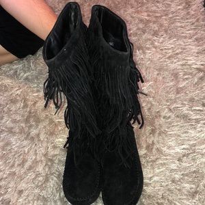 Woman’s flat boots